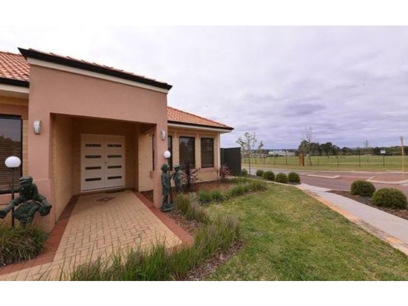26 Neary Boulevard, Aveley WA 6069