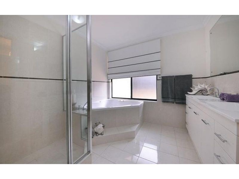 26 Neary Boulevard, Aveley WA 6069