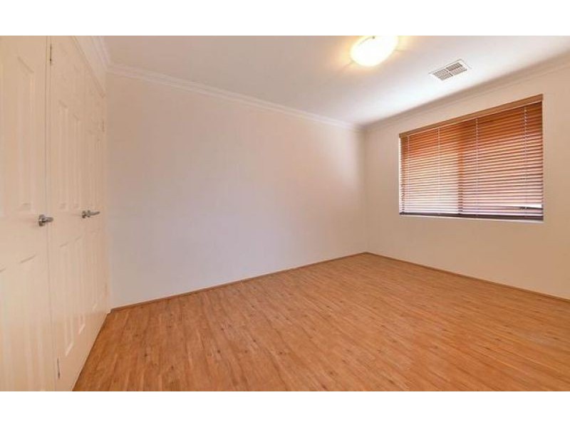 26 Neary Boulevard, Aveley WA 6069