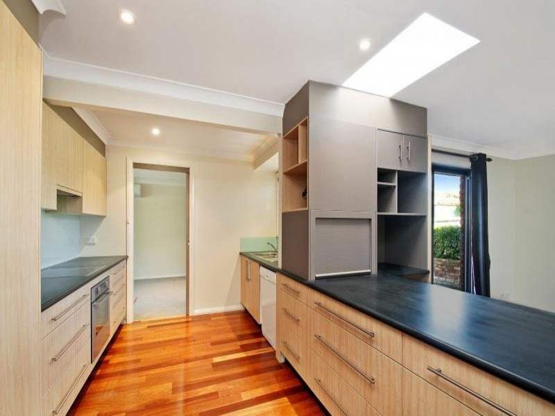 8 Plateau Rd, Stanwell Tops NSW 2508