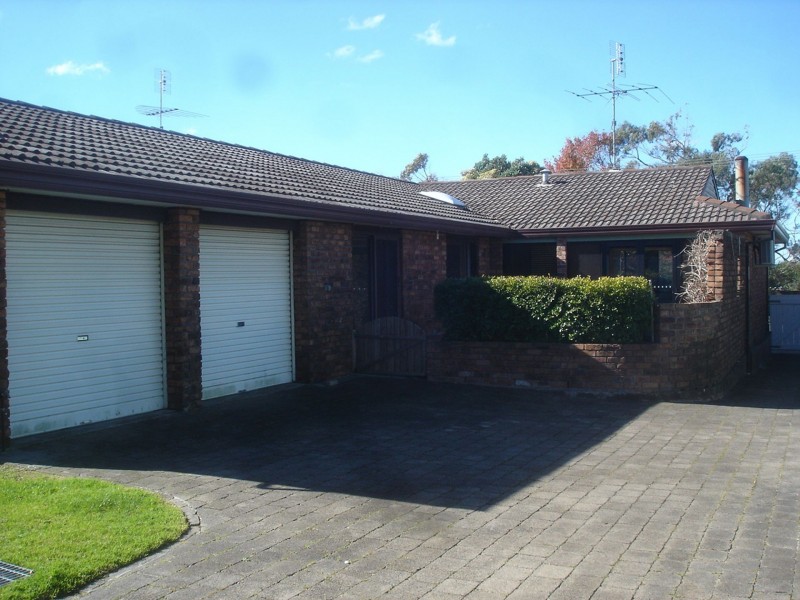 8 Plateau Rd, Stanwell Tops NSW 2508