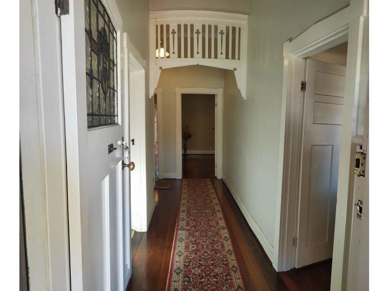 194 Ninth Ave, Inglewood WA 6052