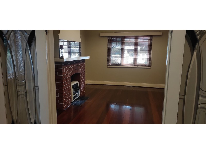 194 Ninth Ave, Inglewood WA 6052