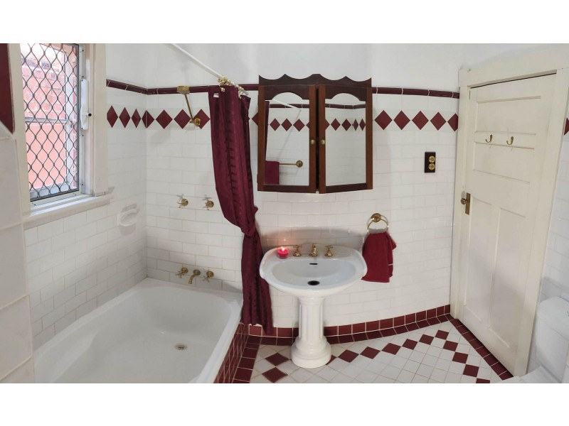 194 Ninth Ave, Inglewood WA 6052