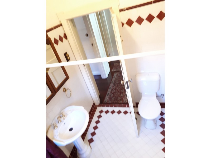 194 Ninth Ave, Inglewood WA 6052