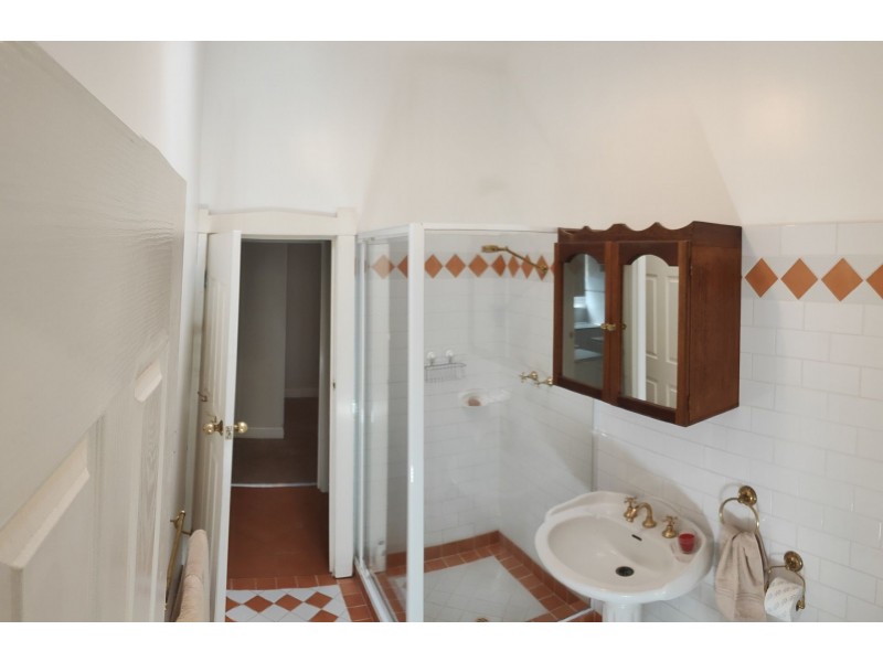 194 Ninth Ave, Inglewood WA 6052