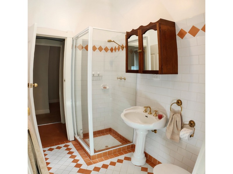 194 Ninth Ave, Inglewood WA 6052