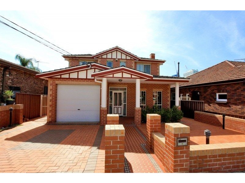 18 Carilla Street, Burwood NSW 2134