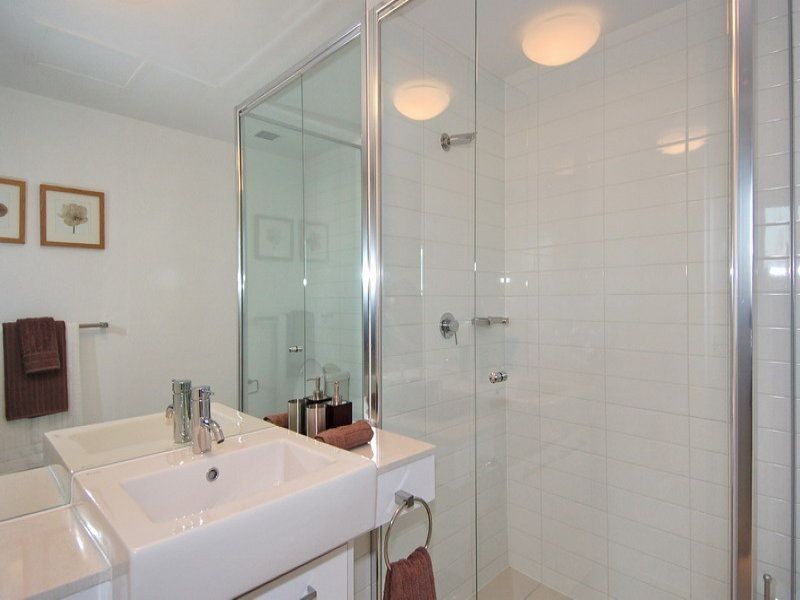 3410B/100 Harbour Esplanade, Docklands VIC 3008