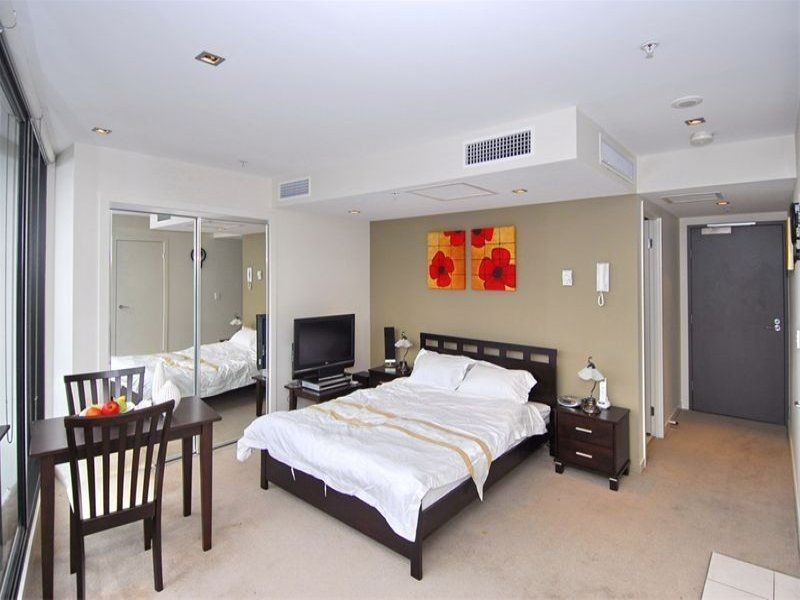 3010B/100 Harbour Esplanade, Docklands VIC 3008