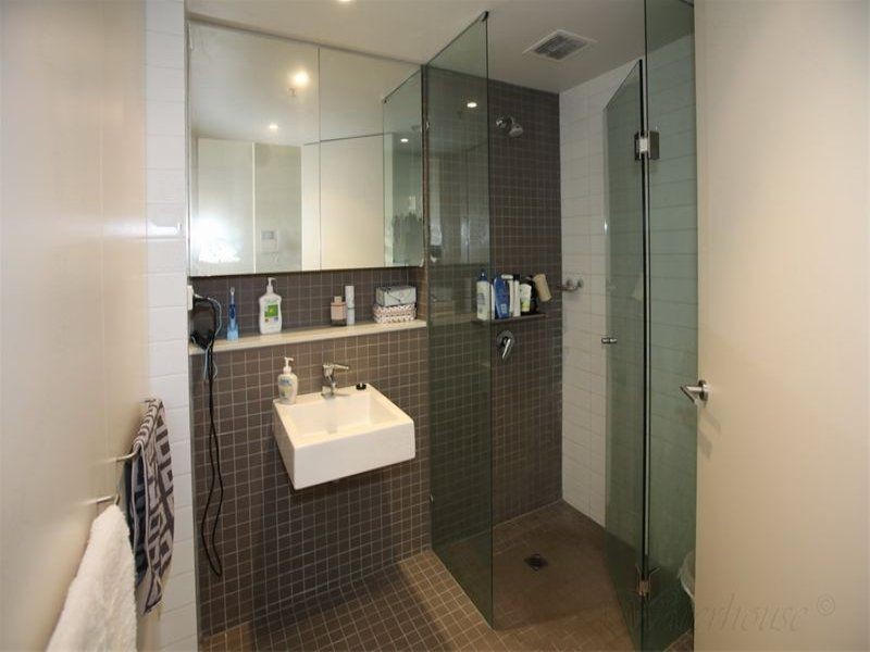 1311/8 McCrae Street, Docklands VIC 3008