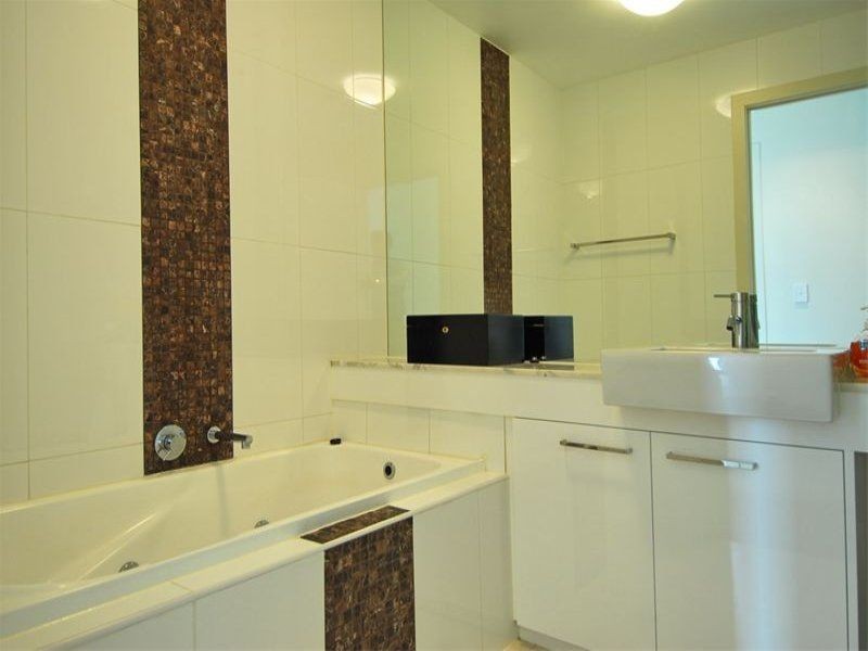 4101/100 Harbour Esplanade, Docklands VIC 3008
