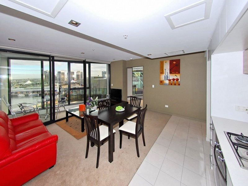 2011/100 Harbour Esplanade, Docklands VIC 3008