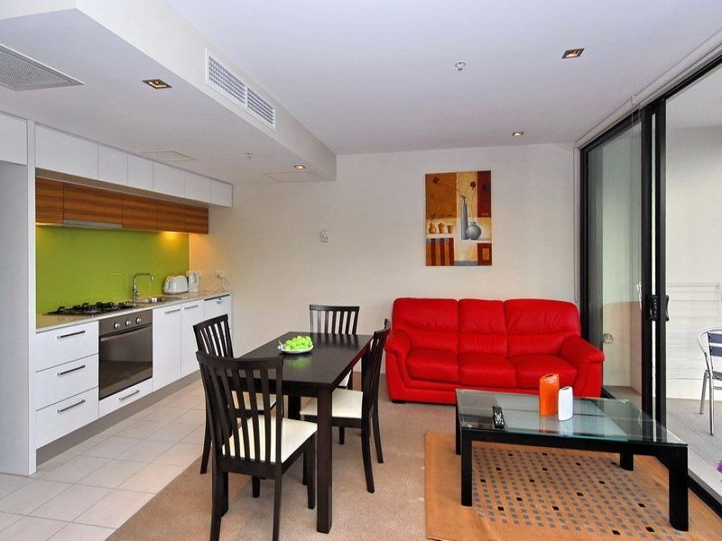 2011/100 Harbour Esplanade, Docklands VIC 3008