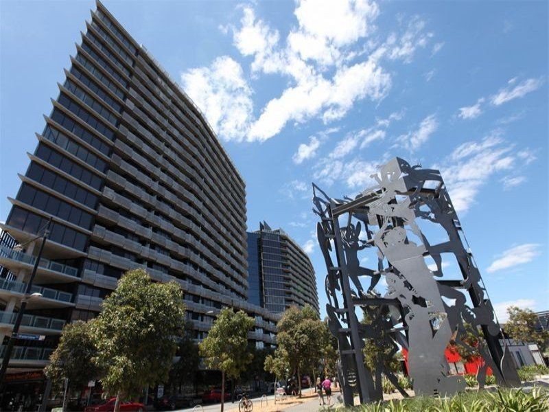 104 18 Waterview Walk, Docklands VIC 3008