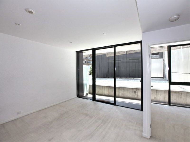 104 18 Waterview Walk, Docklands VIC 3008