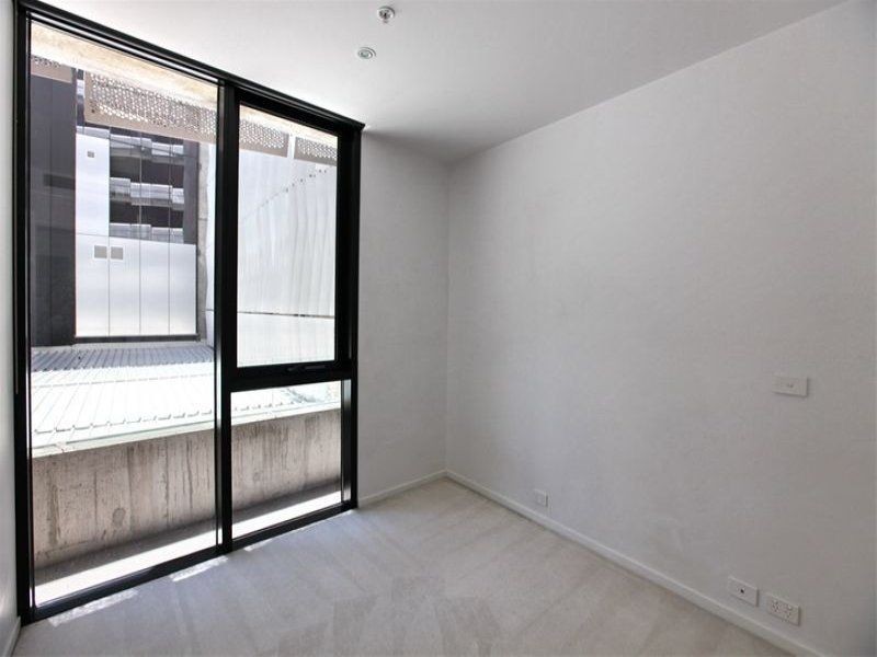 104 18 Waterview Walk, Docklands VIC 3008