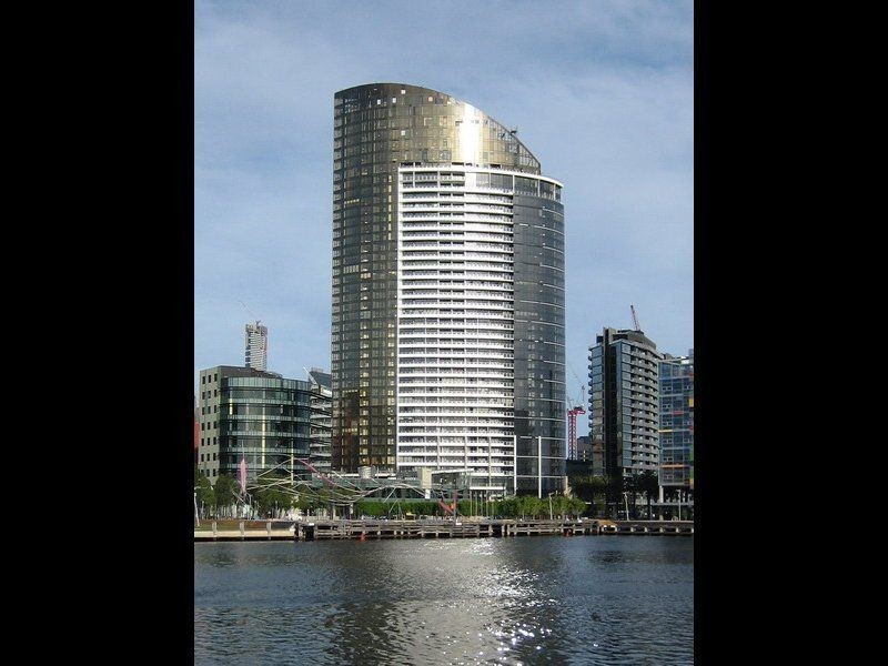 2512A/100 Harbour Esplanade, Docklands VIC 3008