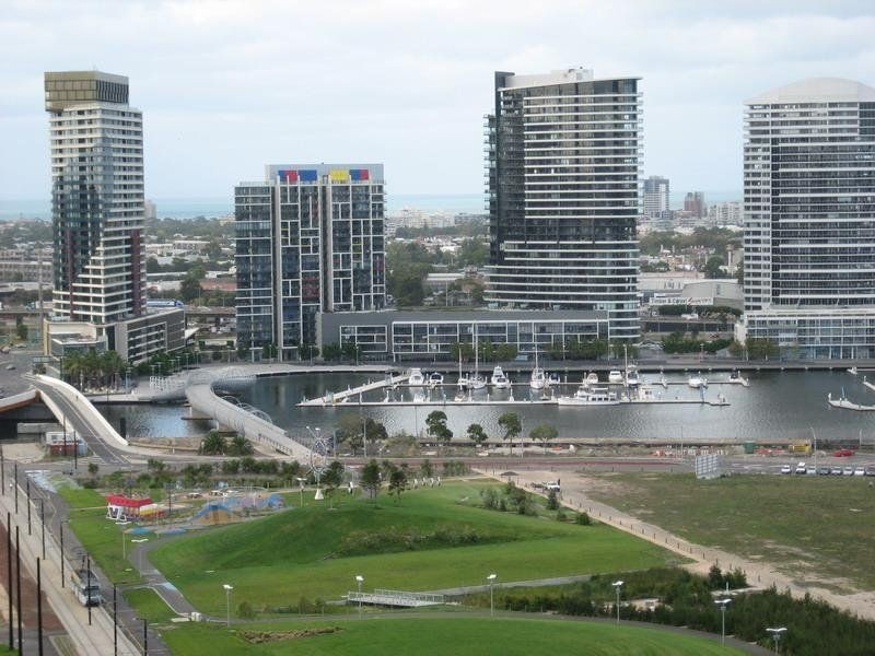 2512A/100 Harbour Esplanade, Docklands VIC 3008