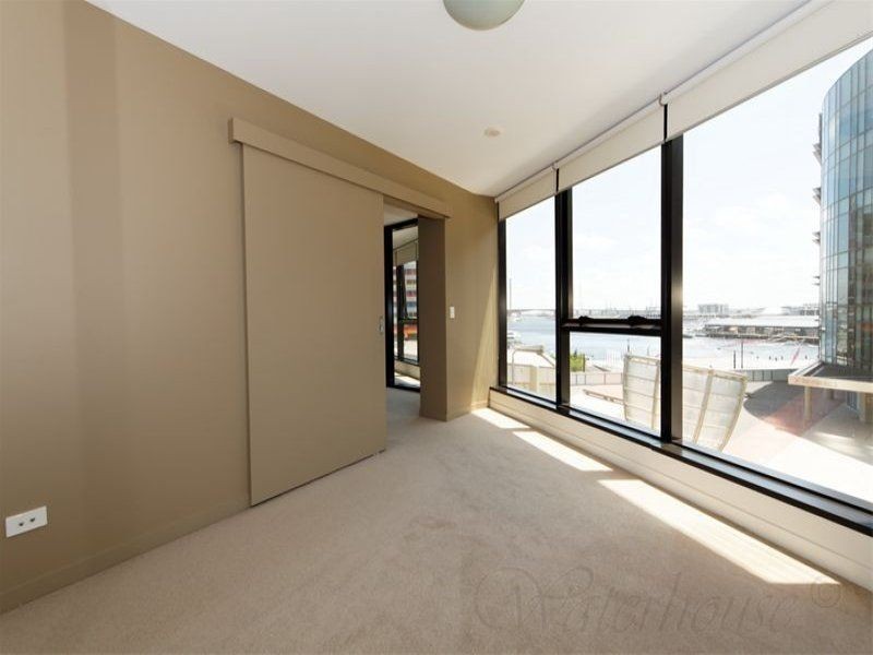 611/100 Harbour Esplanade, Docklands VIC 3008