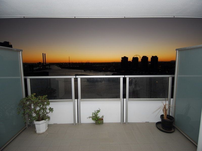 1808/100 Harbour Esplanade, Docklands VIC 3008