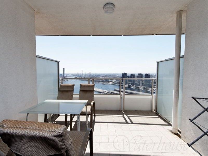2807/100 Harbour Esplanade, Docklands VIC 3008
