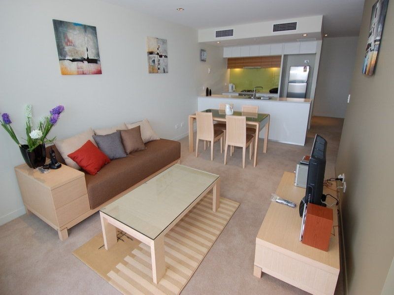 2708A 100 Harbour Esplanade, Docklands VIC 3008