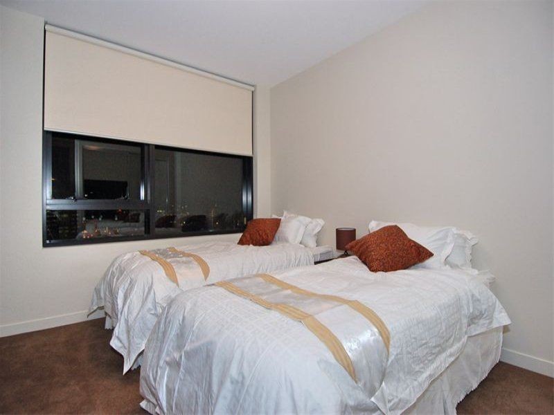 100 Harbour Esplanade, Docklands VIC 3008