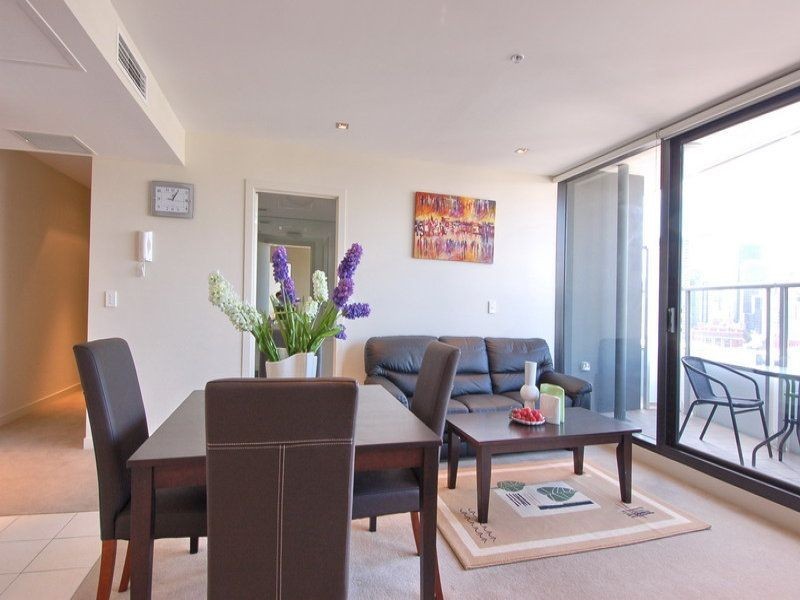 2512A/100 Harbour Esplanade, Docklands VIC 3008