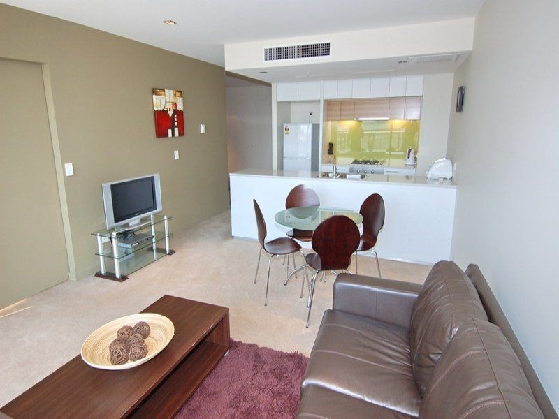 510/100 Harbour Esplanade, Docklands VIC 3008