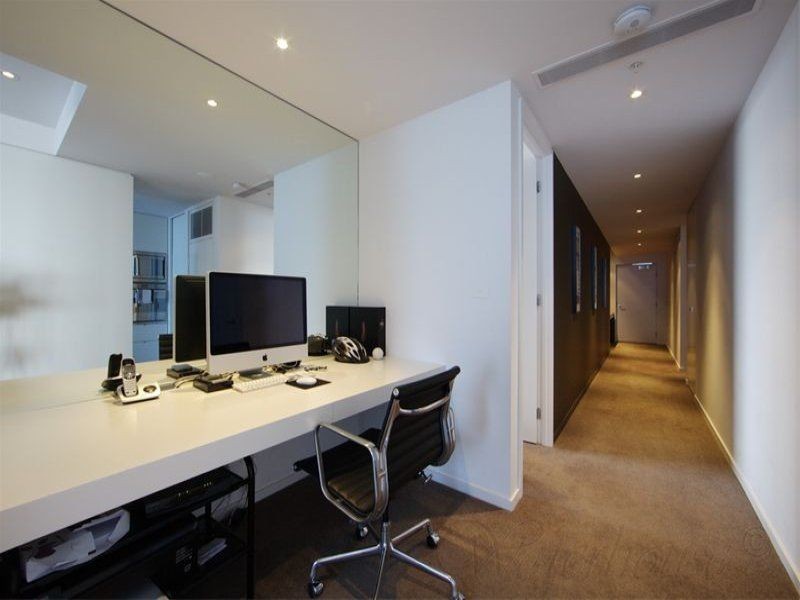 221/55 Victoria Harbour Promenade, Docklands VIC 3008