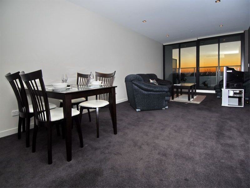1808/100 Harbour Esplanade, Docklands VIC 3008