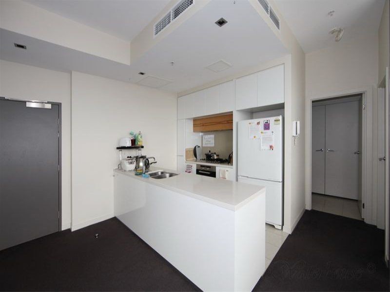 3704/100 Harbour Esplanade, Docklands VIC 3008