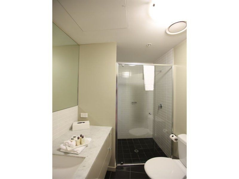 1705/39 Caravel Lane, Docklands VIC 3008