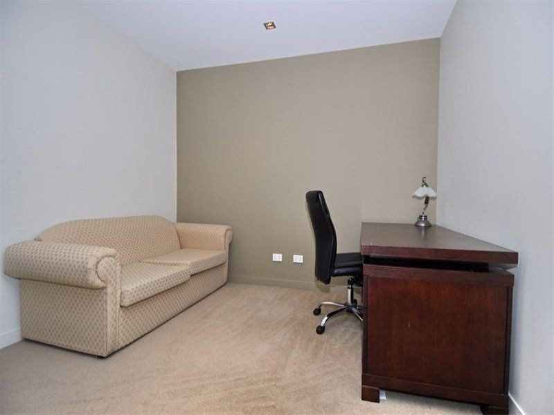 1316/100 Harbour Esplanade, Docklands VIC 3008