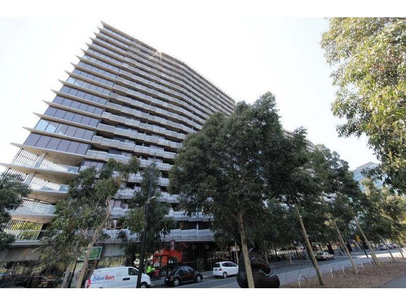 18  Waterview Walk, Docklands VIC 3008