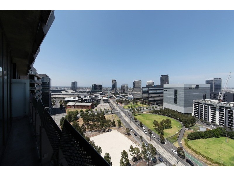 18  Waterview Walk, Docklands VIC 3008