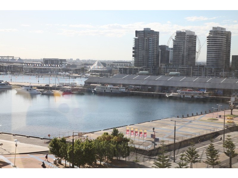 901/100 Harbour Esplanade, Docklands VIC 3008