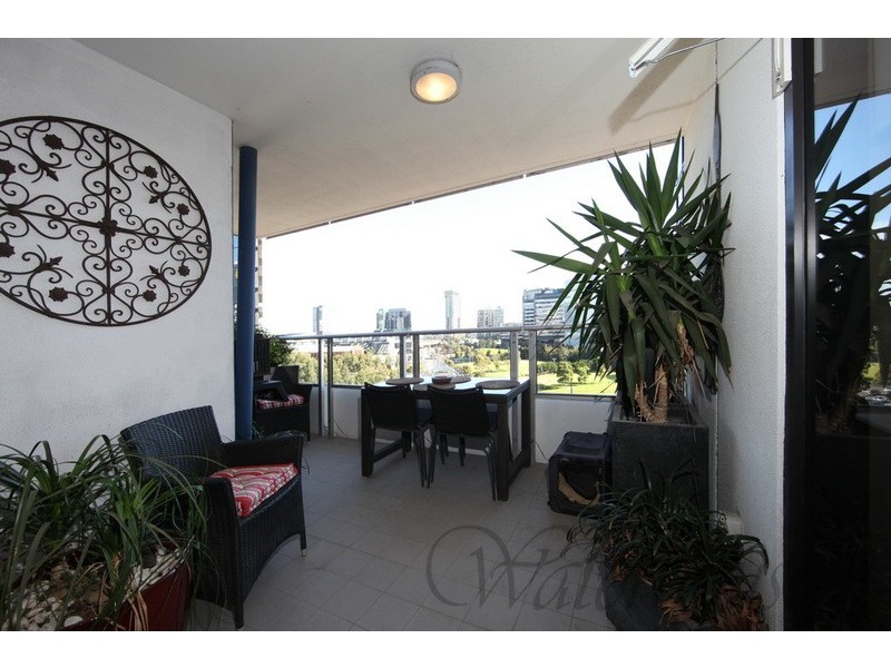 901/100 Harbour Esplanade, Docklands VIC 3008