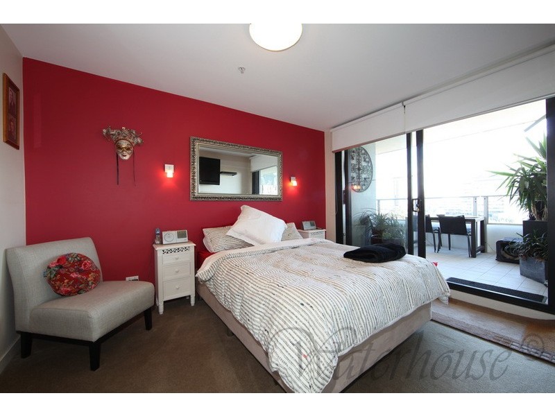 901/100 Harbour Esplanade, Docklands VIC 3008