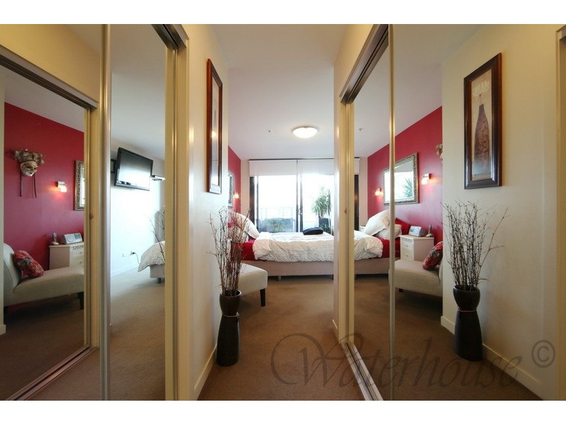 901/100 Harbour Esplanade, Docklands VIC 3008