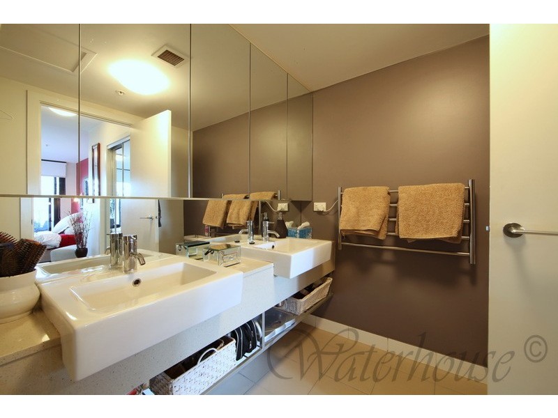 901/100 Harbour Esplanade, Docklands VIC 3008