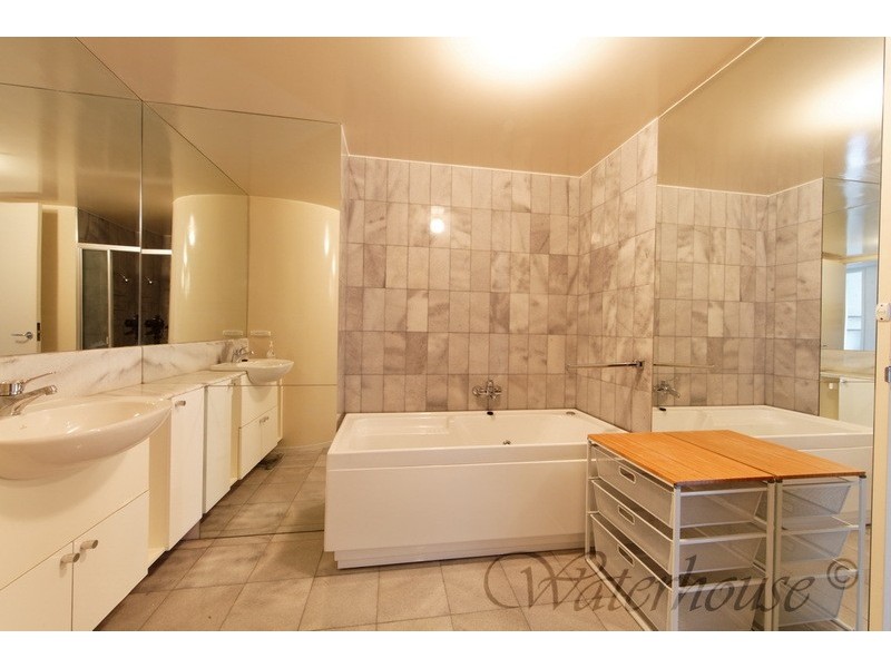 53/29 Queens Road, Melbourne VIC 3004