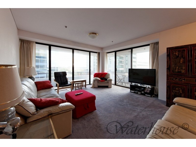 53/29 Queens Road, Melbourne VIC 3004