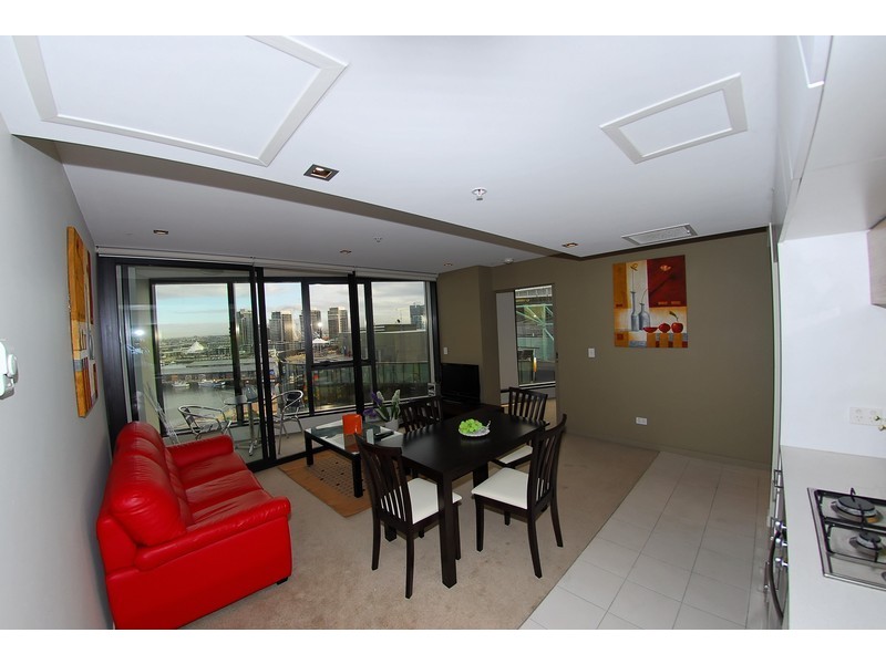 2011/100 Harbour Esplanade, Docklands VIC 3008