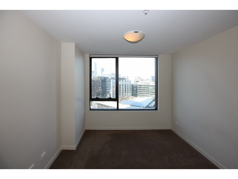 1907/100 Harbour Esplanade, Docklands VIC 3008