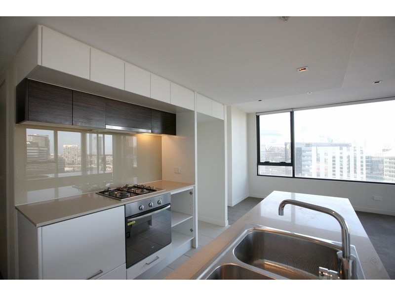 1907/100 Harbour Esplanade, Docklands VIC 3008