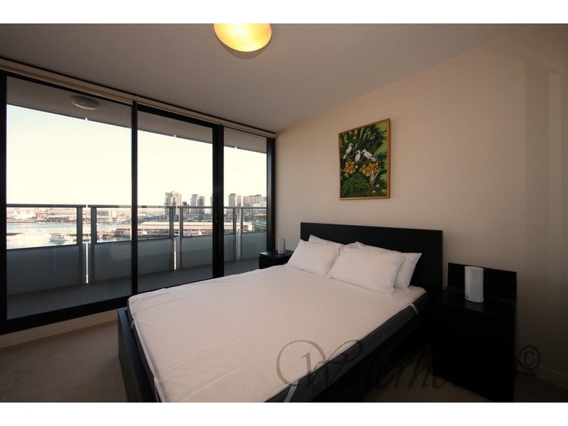 1105/100 Harbour Esplanade, Docklands VIC 3008