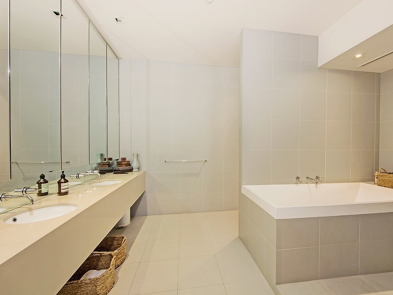 705/8 Kavanagh Street, Southbank VIC 3006