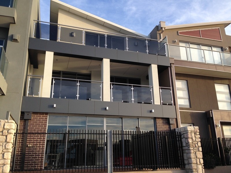 19  The Strand, Caroline Springs VIC 3023